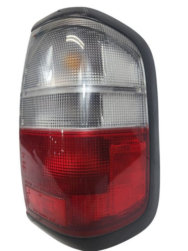 Passenger Right Tail Light Fits 97-00 INFINITI QX4 658259