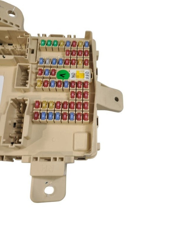 G80       2017 Fuse Box Cabin 659035