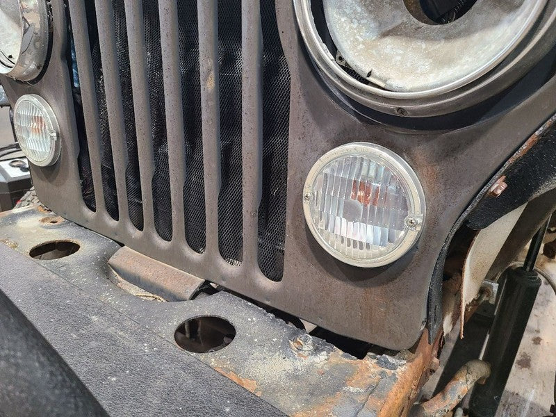 Grille Assembly Fits 72-86 CJ-SERIES 679133