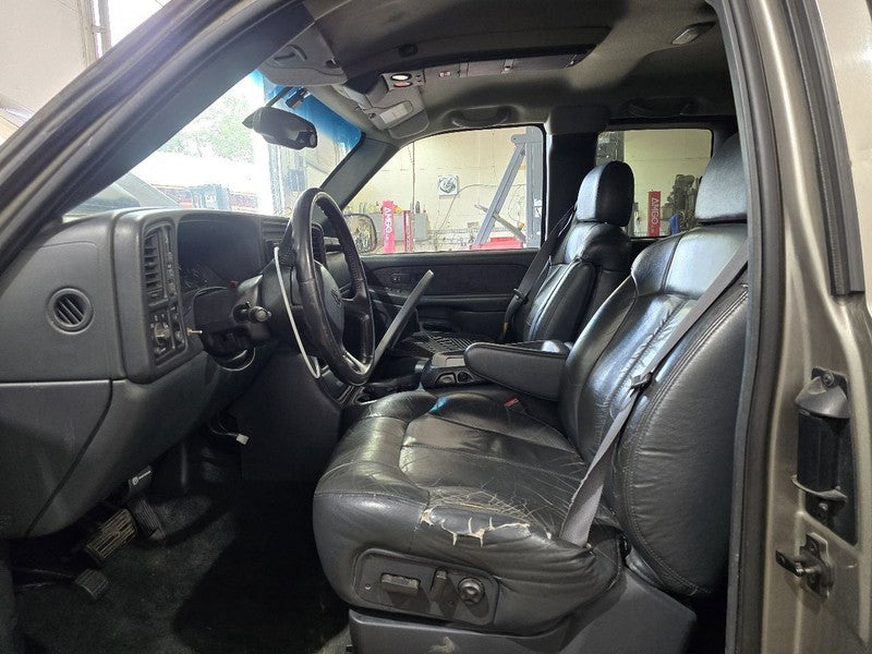 Driver Corner/Park Light Park Lamp-turn Signal Fits 00-06 SUBURBAN 150