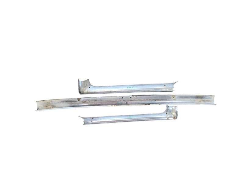 DART      1963 Windshield Frame        671240