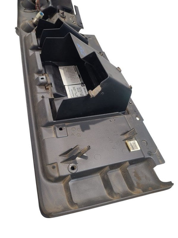 SILVRDO25 2005 Glove Box 668077