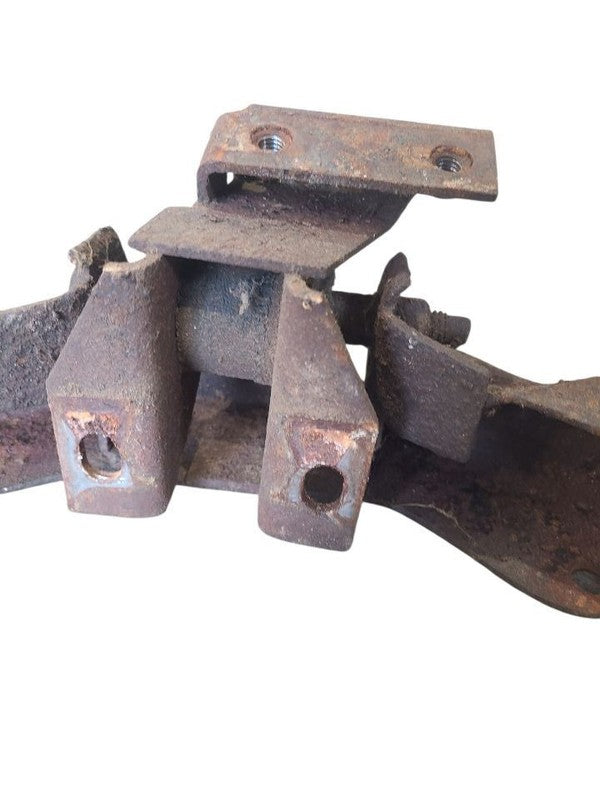 DART      1975 Crossmember Transmission 668170