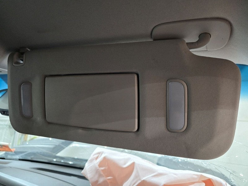 Passenger Sun Visor With Illumination Fits 07-14 SIERRA 2500 PICKUP 62