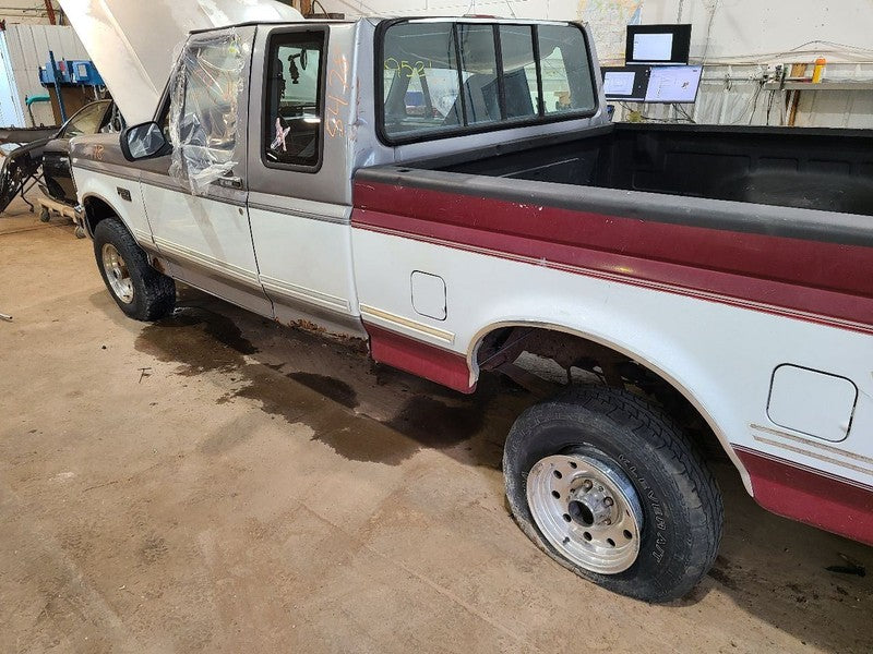 Hood From 8501 GVW Fits 92-97 FORD F250 PICKUP 664046