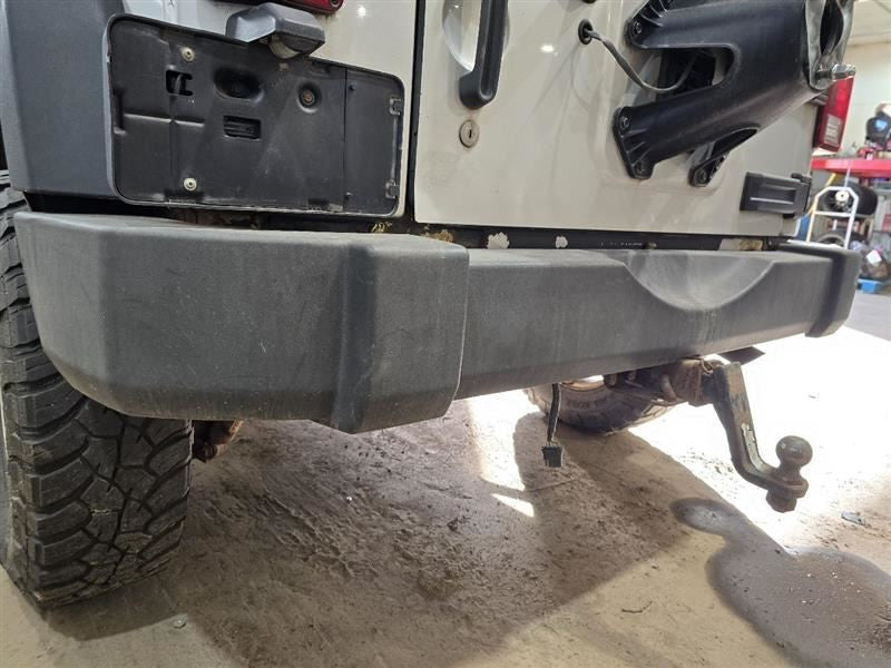 Rear Bumper VIN W 6th Digit Jk Body Plastic Bumper Fits 07-18 WRANGLER