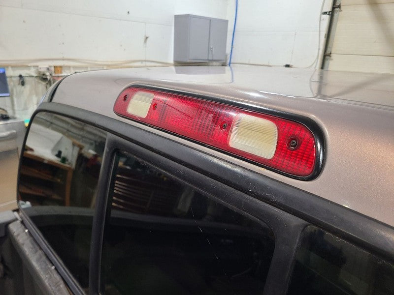 TUNDRA    2002 High Mounted Stop Light 657736