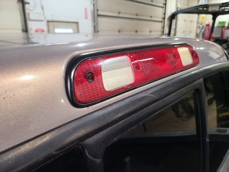 TUNDRA    2002 High Mounted Stop Light 657736