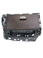 MACAN     2015 Glove Box 661476
