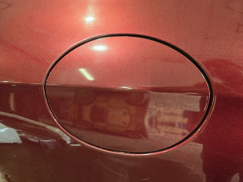200       2015 Fuel Filler Door 644771
