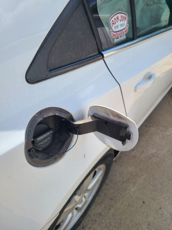 CRUZE     2015 Fuel Filler Door 629217