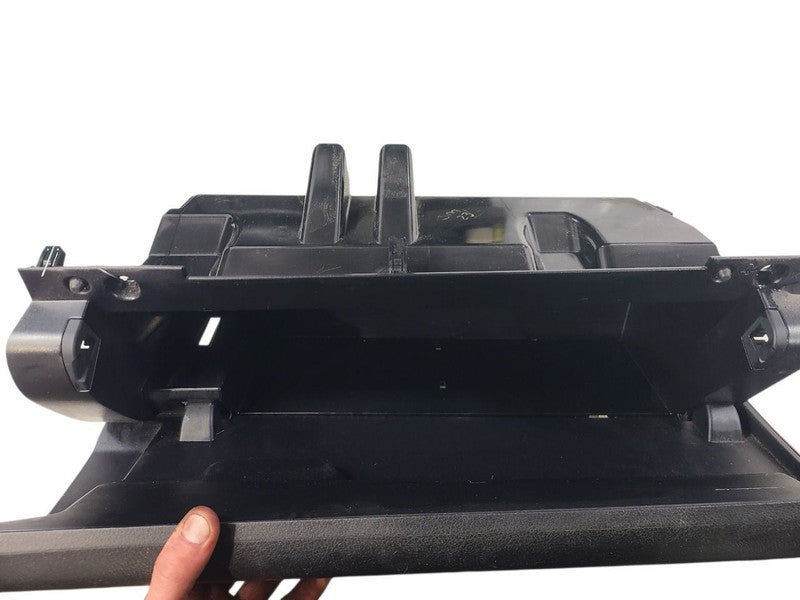 TUNDRA    2013 Glove Box 657097