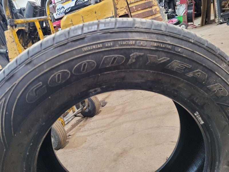 1 Used Tire 235-65-17 Cooper 5/32 660598
