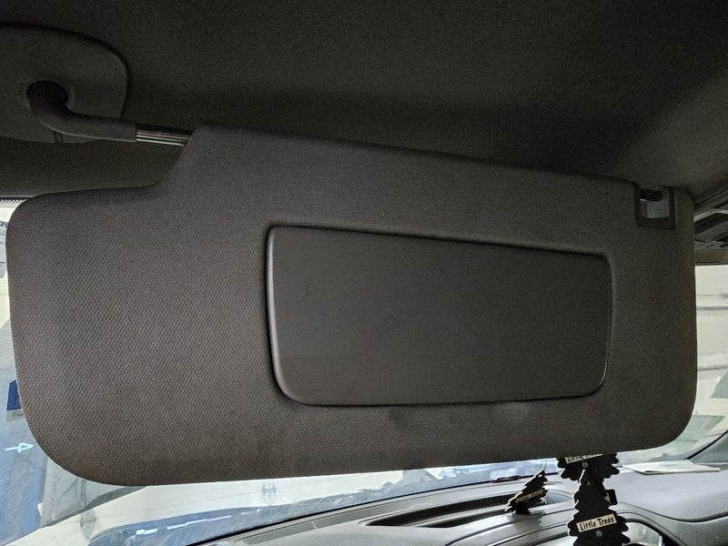 Driver Sun Visor With Illumination Fits 19-23 SILVERADO 1500 PICKUP 61