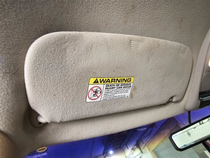 RAM3500   1999 Sun Visor 584535