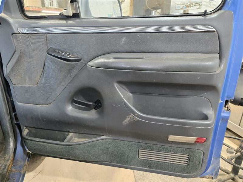 F150      1992 Front Door Trim Panel 597779