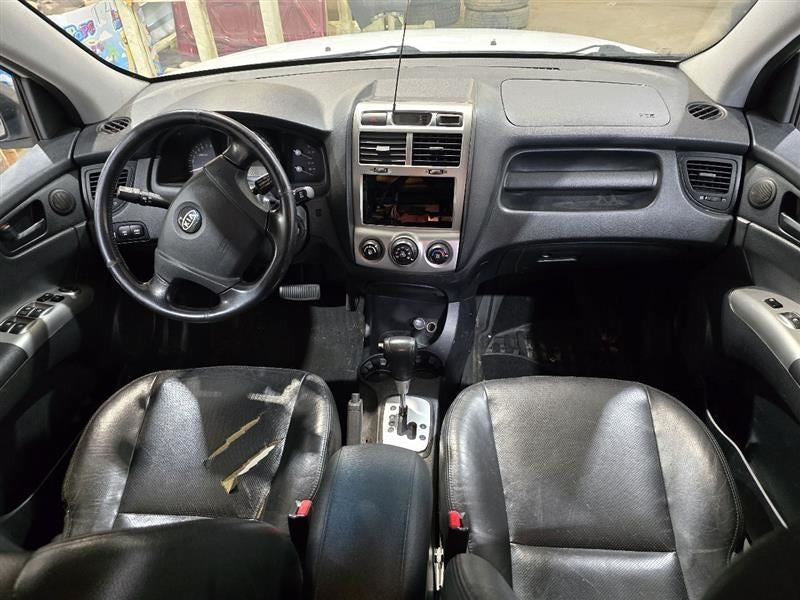 REAR SPORTAGE  2007 Driver's Side Retractor Seat Belt Rear 572870