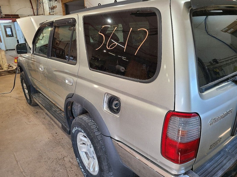 Driver Left Tail Light Fits 96-00 4 RUNNER 672850