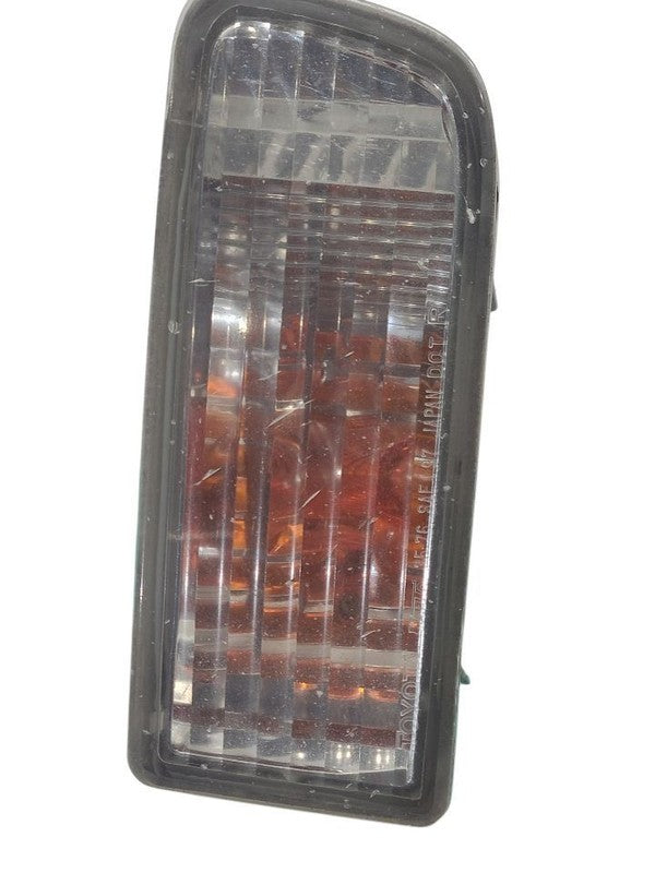 Passenger Corner/Park Light Park Lamp-turn Signal Fits 99-02 4 RUNNER 