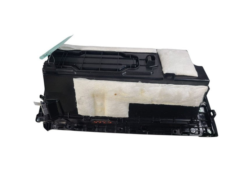 ES350     2013 Glove Box 656587