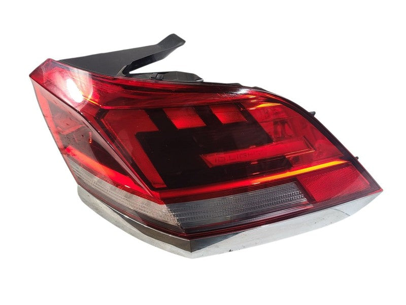 Passenger Tail Light LED Quarter Panel Mounted Fits 21-23 ATLAS 647656