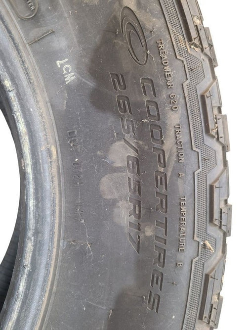 2 Used Tires 265 65 17 COOPER DISCOVER 75%  667764