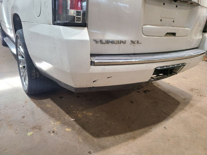 Rear Bumper With Chrome Step Pad Denali Fits 15-16 YUKON XL 1500 67959