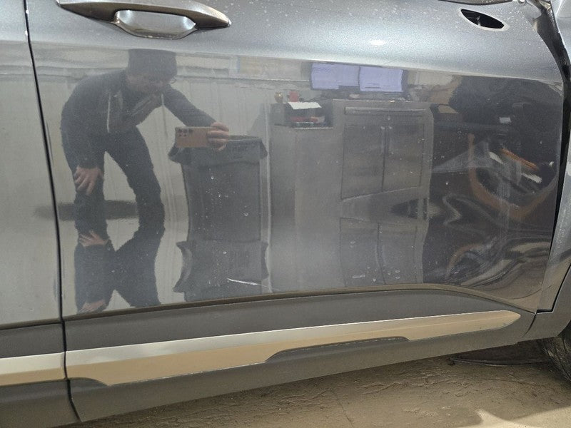 Passenger Front Door US Built Light Tint Glass Fits 23 SPORTAGE 611569
