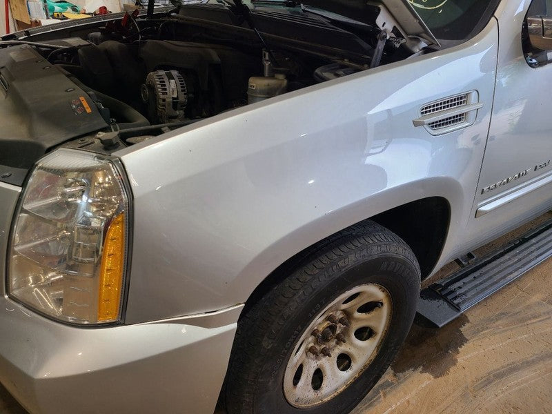 Driver Left Fender Fits 07-14 ESCALADE 670437