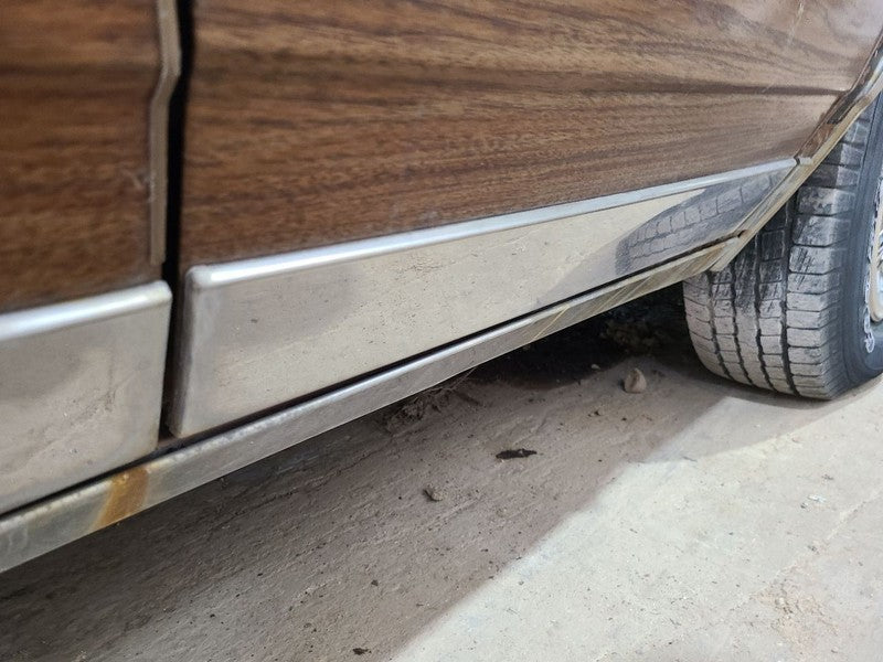 OLDS-SW   1988 Door Moulding Rear 677772