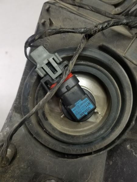 Passenger Right Headlight SV6 Fits 05-09 MONTANA 264323