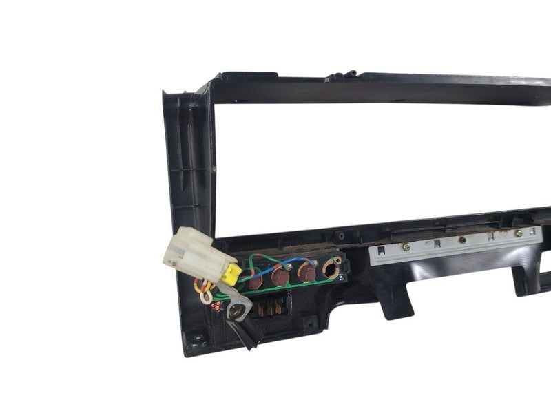 TNISSAN   1986 Dash Bezel 643057