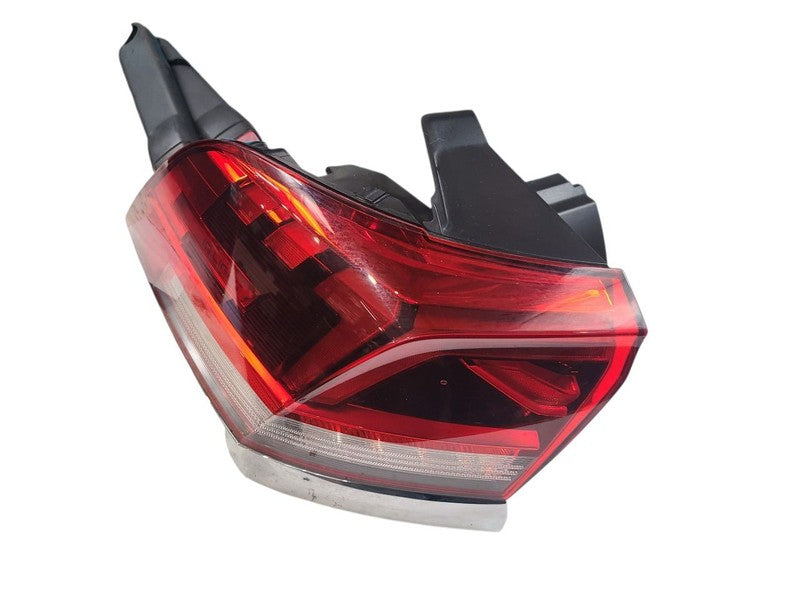 Driver Tail Light LED Quarter Panel Mounted Fits 21-23 ATLAS 647657