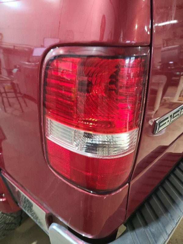 Driver Left Tail Light Styleside Fits 04-08 FORD F150 PICKUP 677573