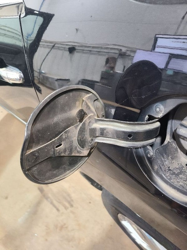 ACADIA    2014 Fuel Filler Door 651250