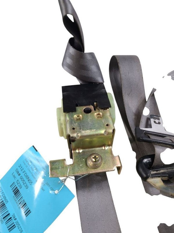 F350SD    2005 Seat Belt Rear 647980