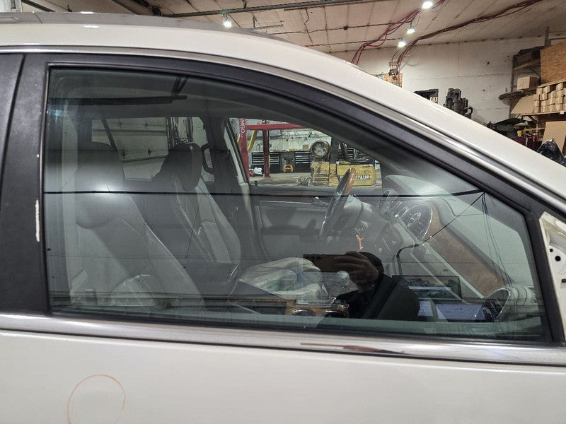 Passenger Right Front Door Glass Fits 08-17 ENCLAVE 611742