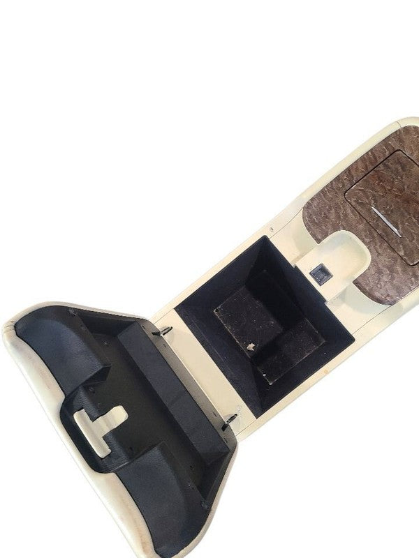 QX80      2015 Console Front 654162