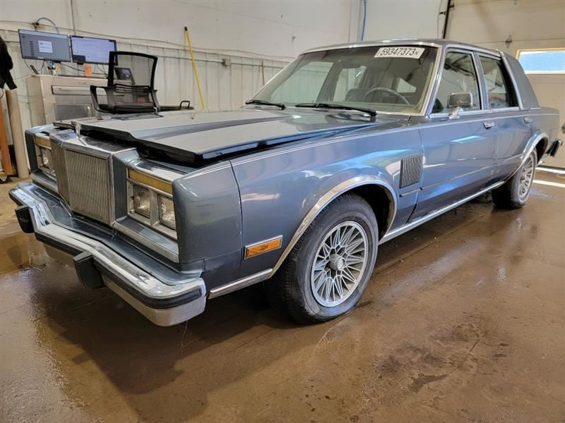 FRONT FIFTH AVE 1985 Center Lap Belt Seat Belt Front 556862