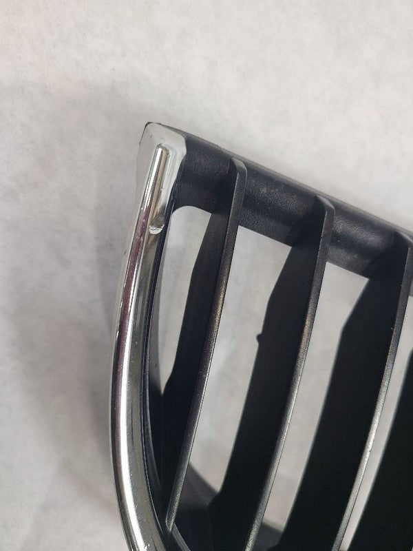 Passenger Grille Canada Market Upper Bumper Fits 06-08 BMW 323i 602498