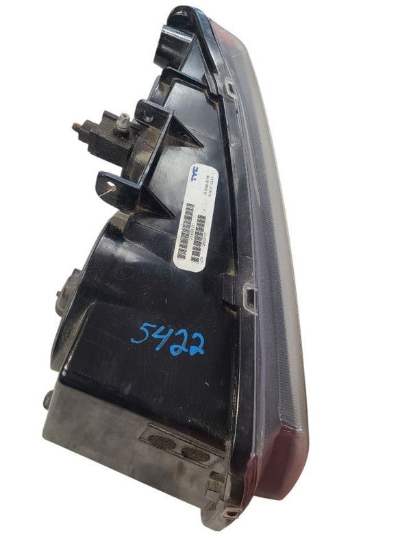 Driver Headlight Without Lower Body Cladding Fits 03-04 AVALANCHE 1500