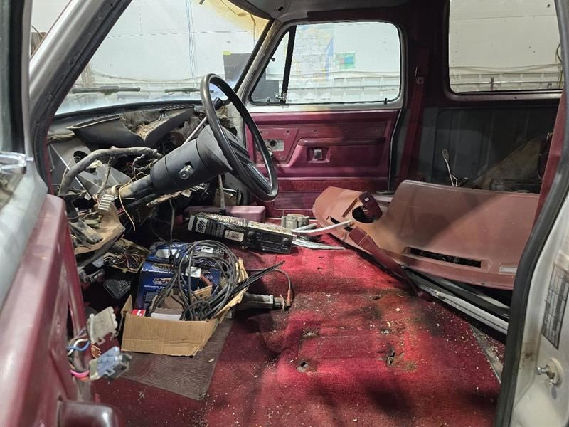 AC Compressor 8-360 Fits 85-92 DODGE 150 PICKUP 586769
