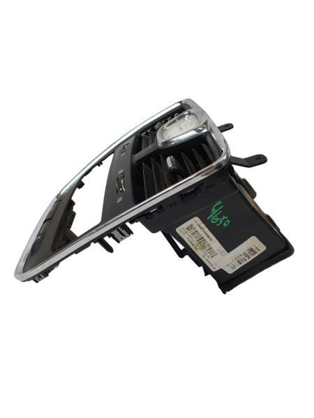TOWN COUN 2011 Dash Bezel 587032