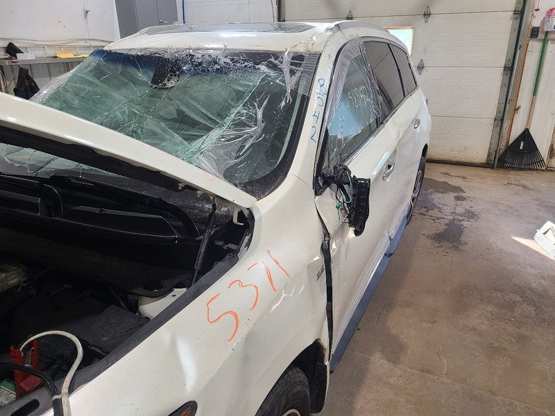 QX60      2016 Fuel Filler Door 656950