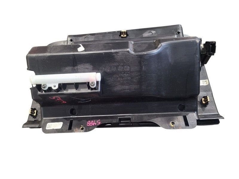 ESCALADE  2016 Glove Box 664138
