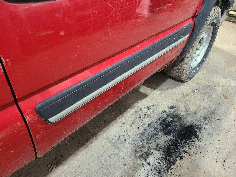 SILVRDO15 2003 Door Moulding Front 660622