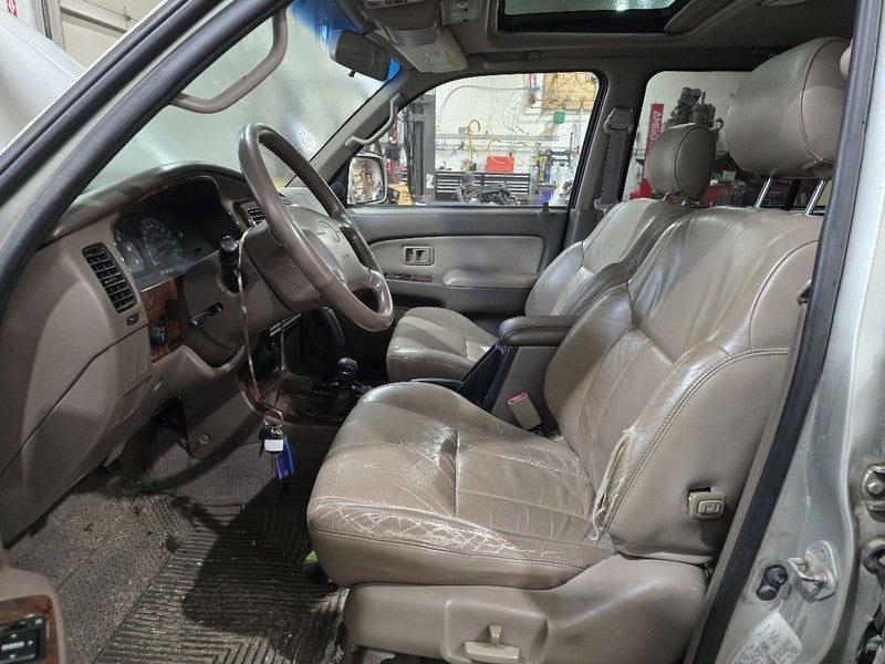 4 RUNNER  1999 Seat Belt Front 621837