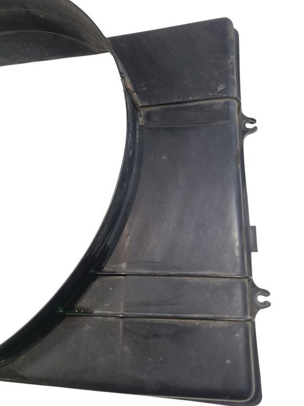 T100      1995 Radiator Shroud 663813