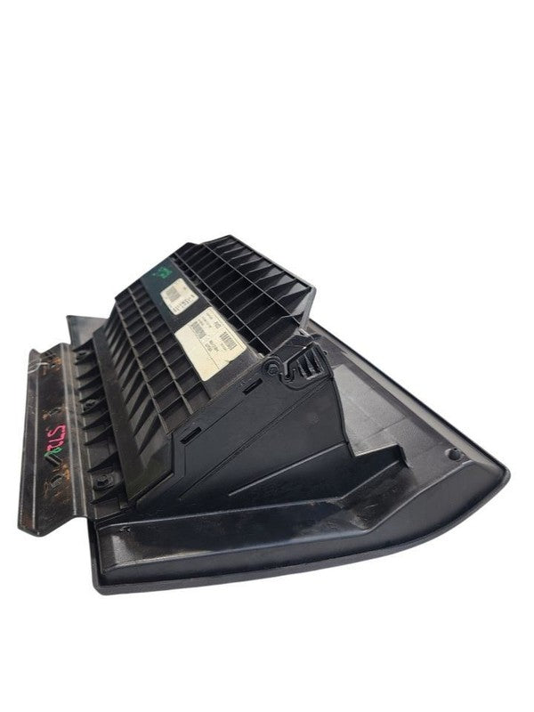 H3        2006 Glove Box 679872