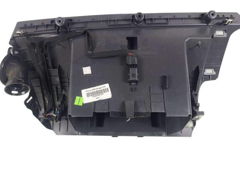 C30       2013 Glove Box 645153